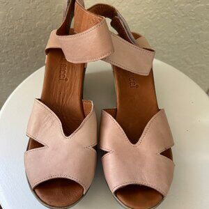 Duno Ricci Mauve Leather Ankle Strap Wedges